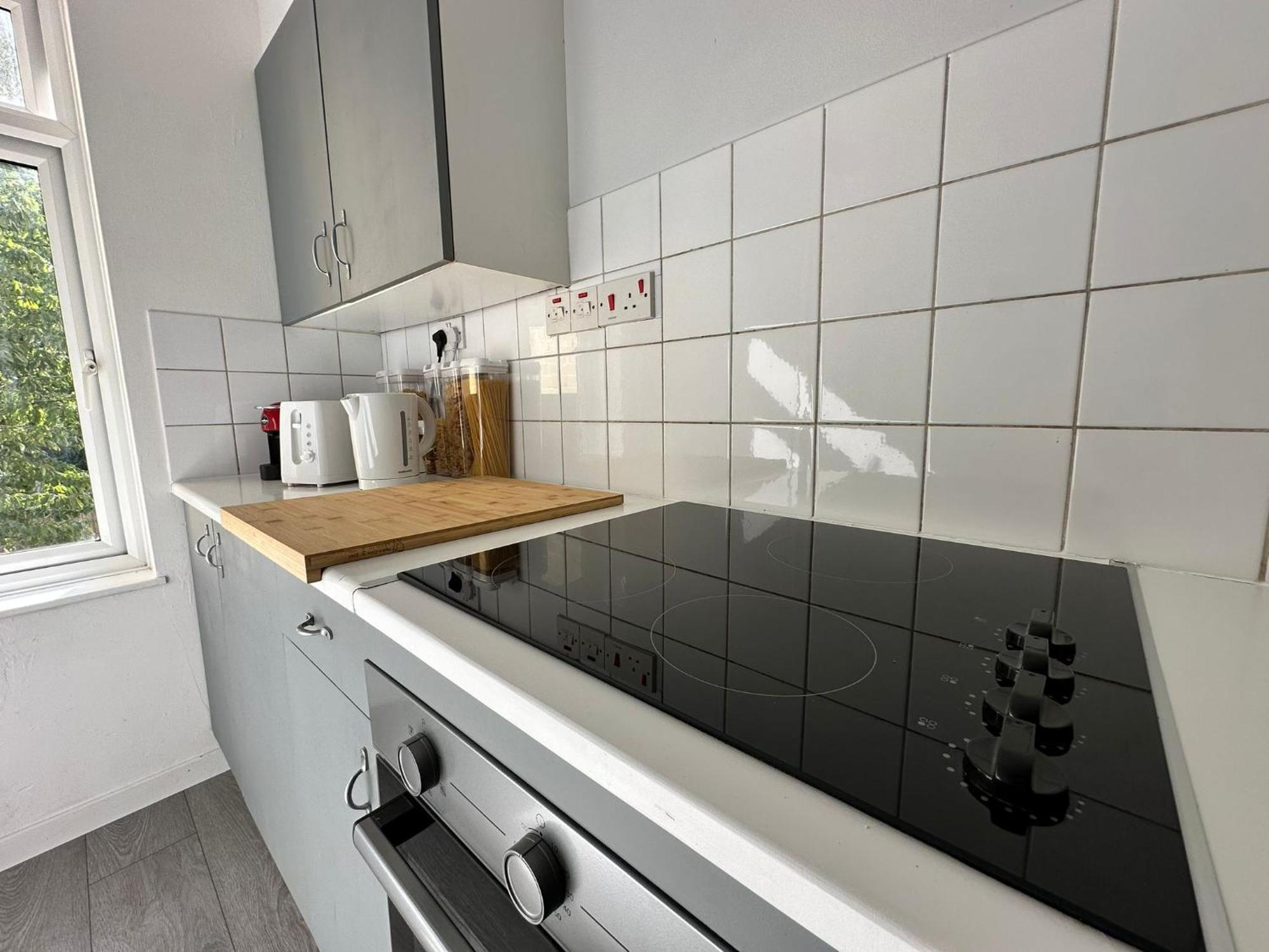 Cosy 2 Bedroom Flat In Manor House London Ngoại thất bức ảnh